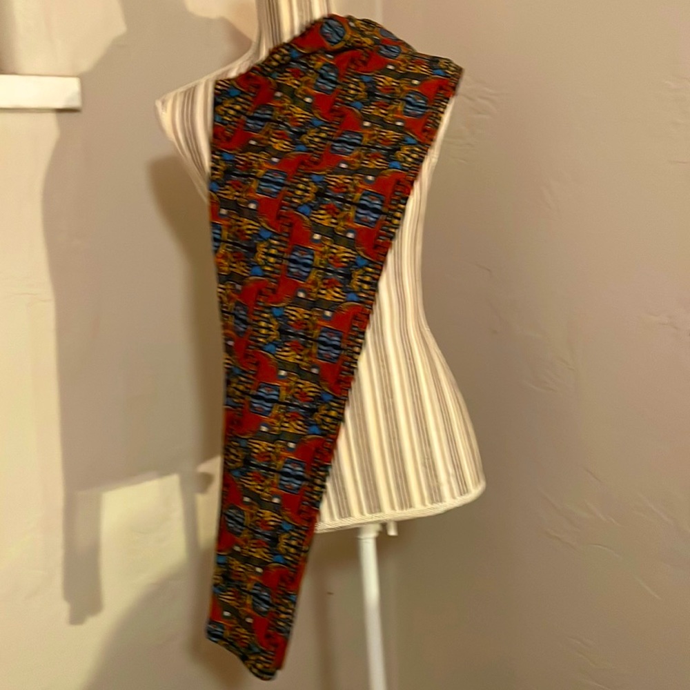 Tall and Curvy Leggings tribal design